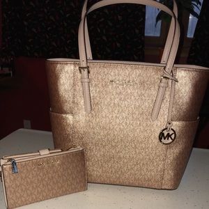 Micheal Kors purse and wallet